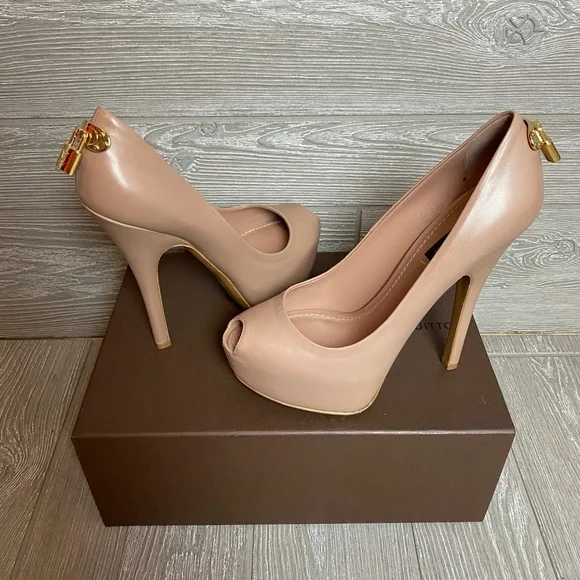 louis vuitton shoes nude